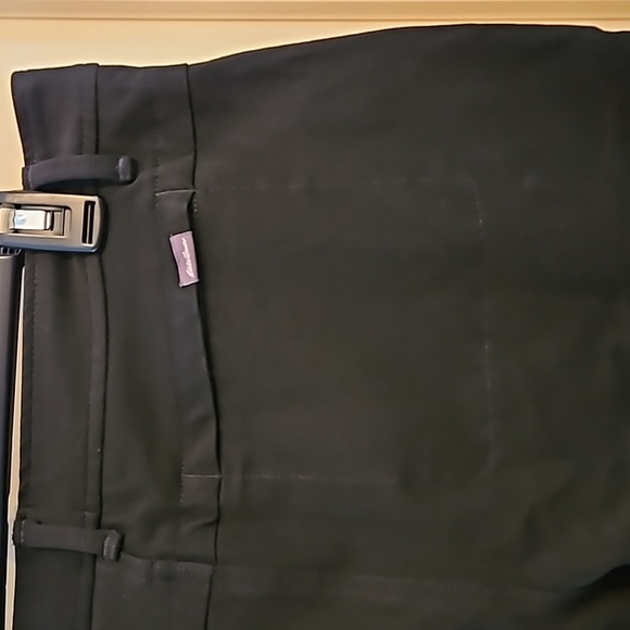 Women's size 8 Eddie Bauer black pants - Picture 3 of 5